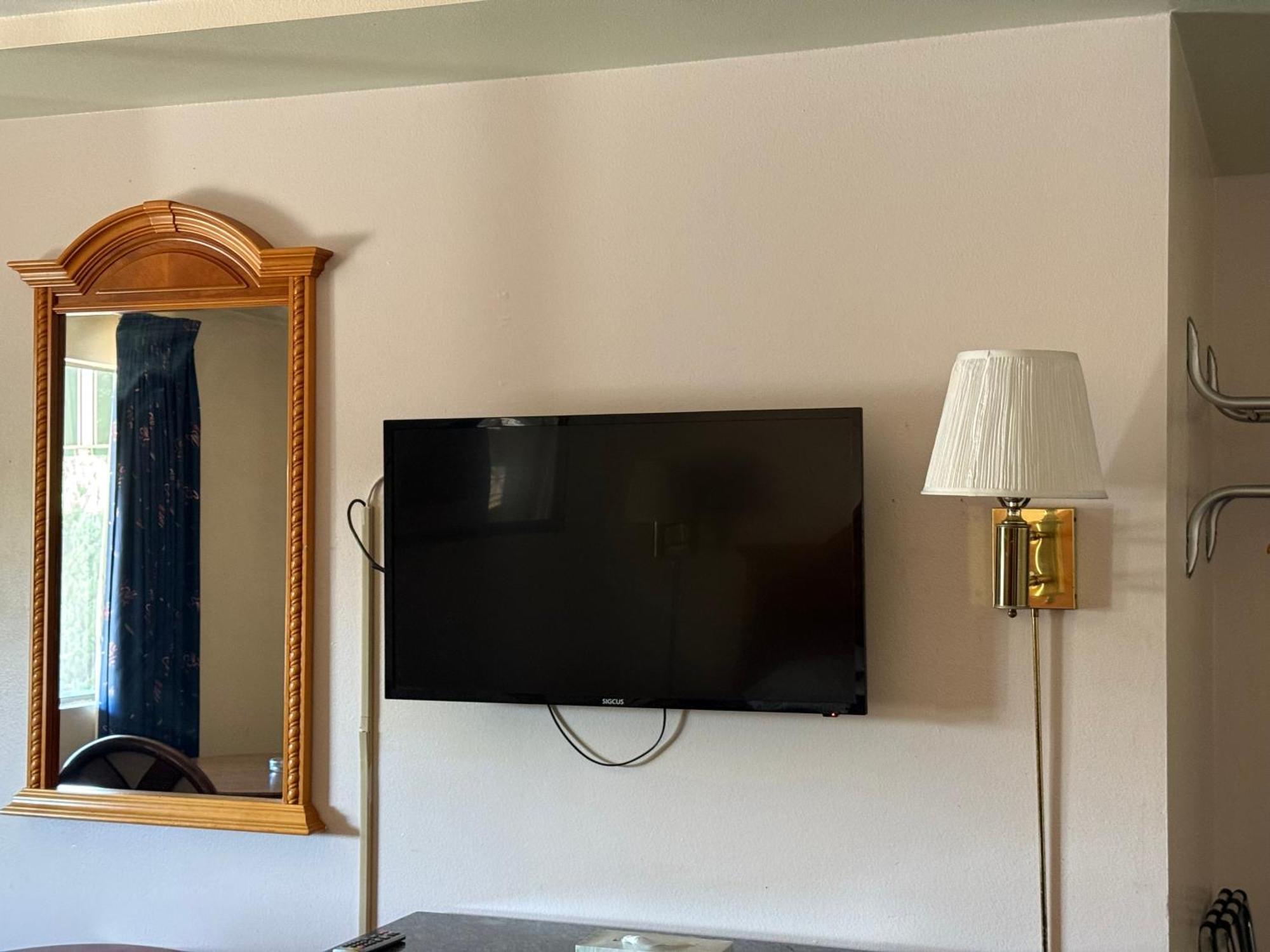Fiesta Inn Los Angeles - เบลการ์เดนส์ ภายนอก รูปภาพ